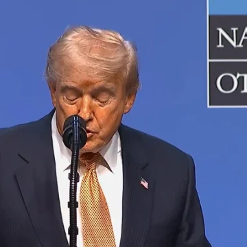 Screenshot 2026-07-11 at 16-43-58 Facebook Live Facebook Amerykański prezydent chwalił się umową podpisaną w Bydgoszczy