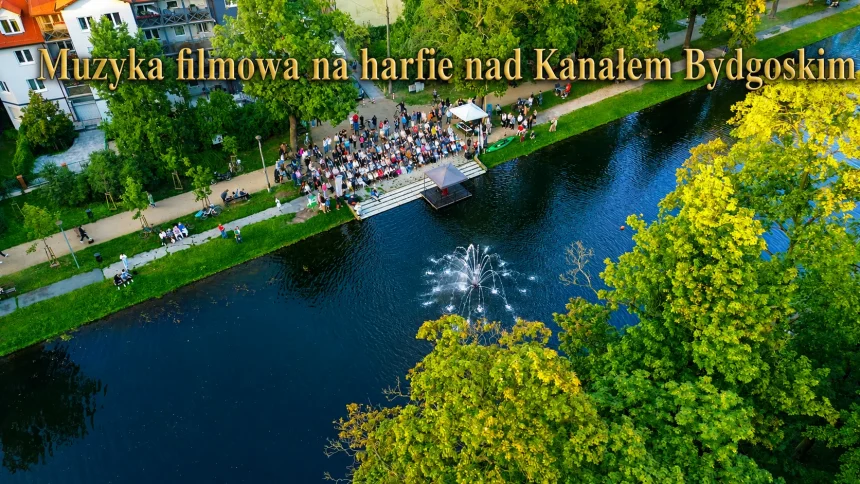 104dbe69-a9c4-41e4-9529-5a7d06141ee7 Harfa na tle Kanału Bydgoskiego i harfistka z dużym potencjałem na karierę