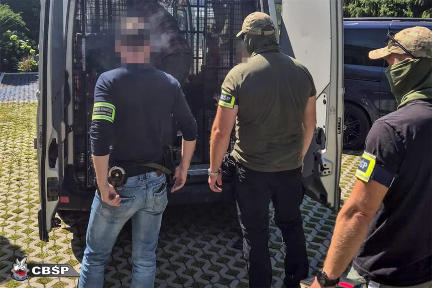 3-481339 W powiecie inowrocławskim zatrudniano obcokrajowców na czarno. Doprowadziło to do większego nalotu