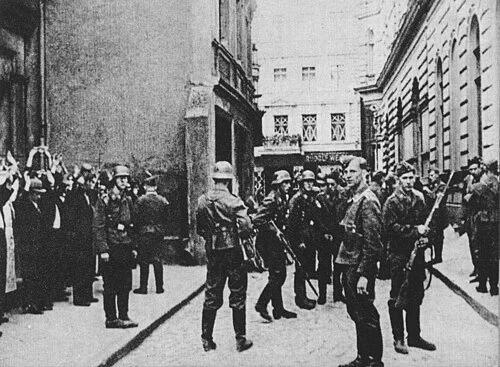 Lapanka_in_Bydgoszcz W hitlerowskiej Bydgoszczy Polacy też walczyli. Kolejny nieznany bydgoski Powstaniec Warszawski