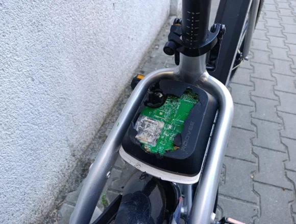 rower-zniszczony Za nami pierwsze dwa tygodnie roweru aglomeracyjnego. I straty na dziesiątki tysięcy złotych