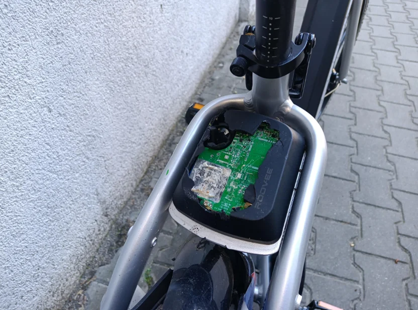 rower-zniszczony Za nami pierwsze dwa tygodnie roweru aglomeracyjnego. I straty na dziesiątki tysięcy złotych