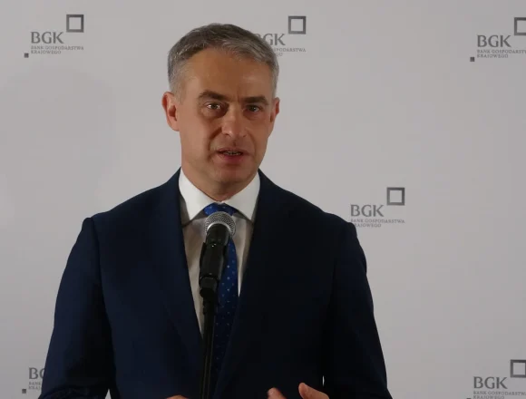 DSC06603 Gawkowski chce ukarać właściciela Facebooka, ale administracja publiczna to jej główny klient