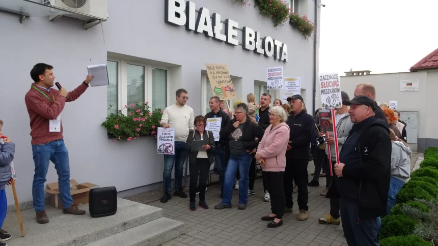 DSC06732 Mieszkańcy północnej części Białych Błot protestowali. Chcą mieć wpływ na projektowanie obwodnicy