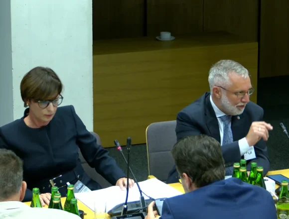 Screenshot 2026-09-15 at 21-40-29 iTV Sejm - transmisje - Sejm Rzeczypospolitej Polskiej Komisja w Sejmie w temacie hałasu bez przełomu. Mieszkańcy konkretu nie usłyszeli