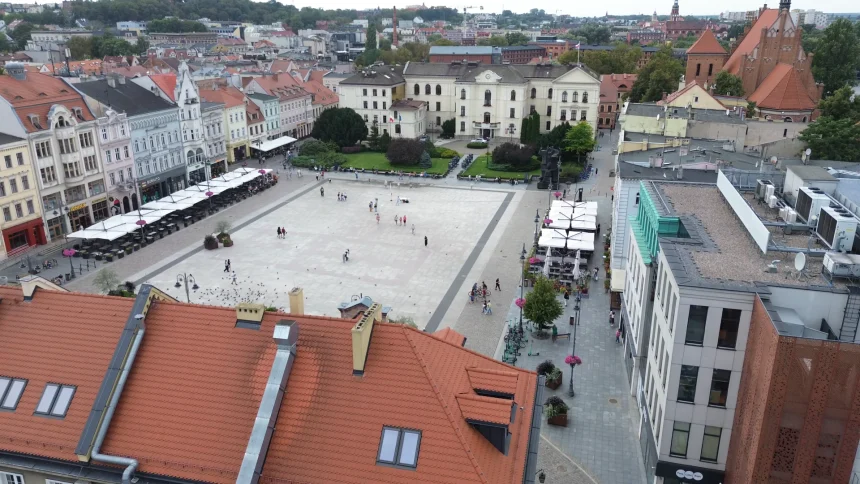 Shotcut_00_00_17_567 Gdzie się wysikać w centrum Bydgoszczy? Oto jest pytanie